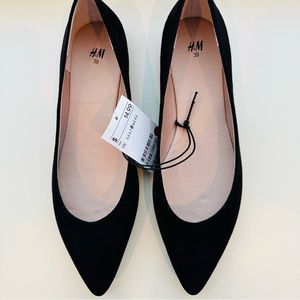 NWT H&M Faux-Suede Flat Ballet Shoe
